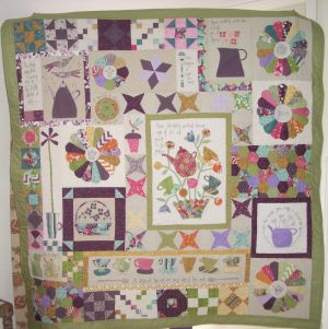 Gossip in the garden quilt 2015